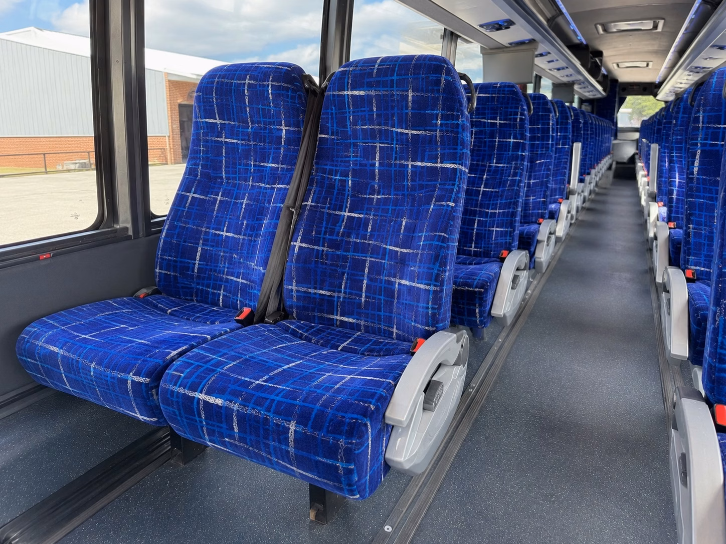 shuttle buses between rocklin hotels and wedding venues make guest logistics effortless
